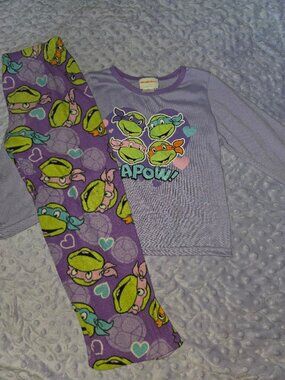 TMNT Pajama Set – Girls Size 6
